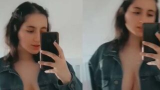 Viral girl Sona ki boobs ki selfie video