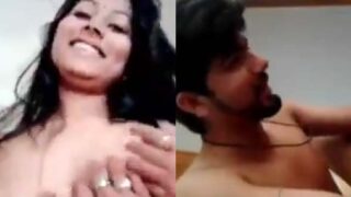 Sexy girlfriend Ritu ki boobs chus kar chudai
