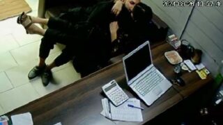 Office mein girlfriend ki boobs suck karne ki mms