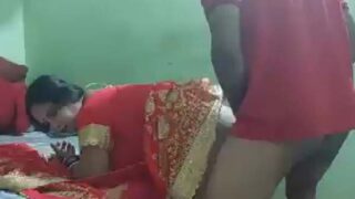 Desi aunty ki pose badal badal kar chudai