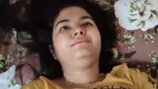 Bhabhi ne devar ko handjob diya