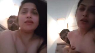 Beautiful wife ke sath maza leta husband