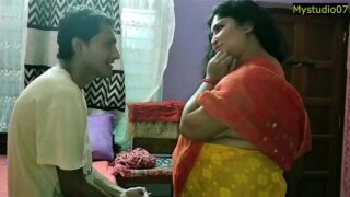 Chubby Bengali bhabhi ki chut chudai